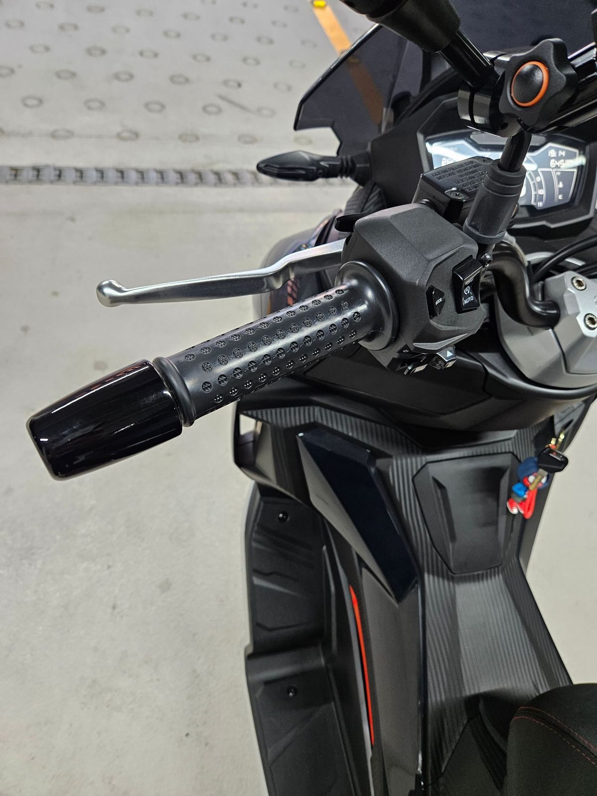아프릴리아 SR GT 125 6