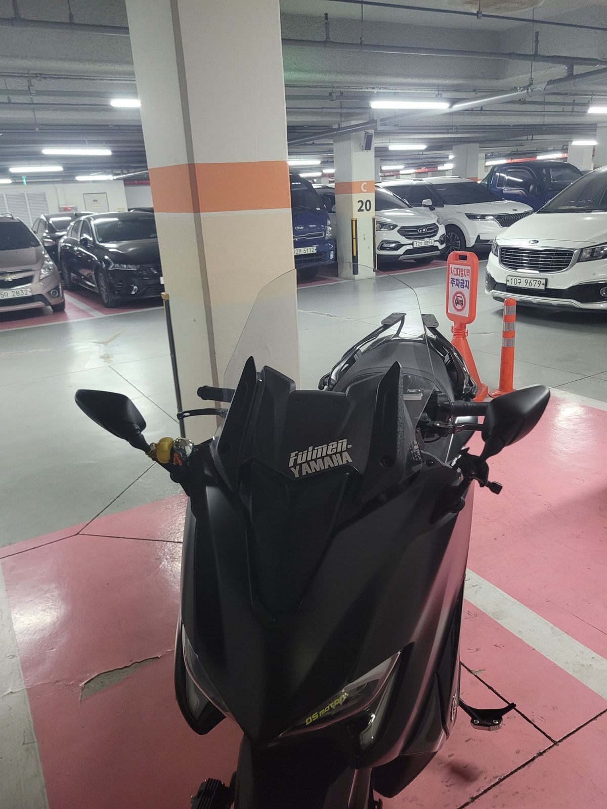 야마하 TMAX DX more