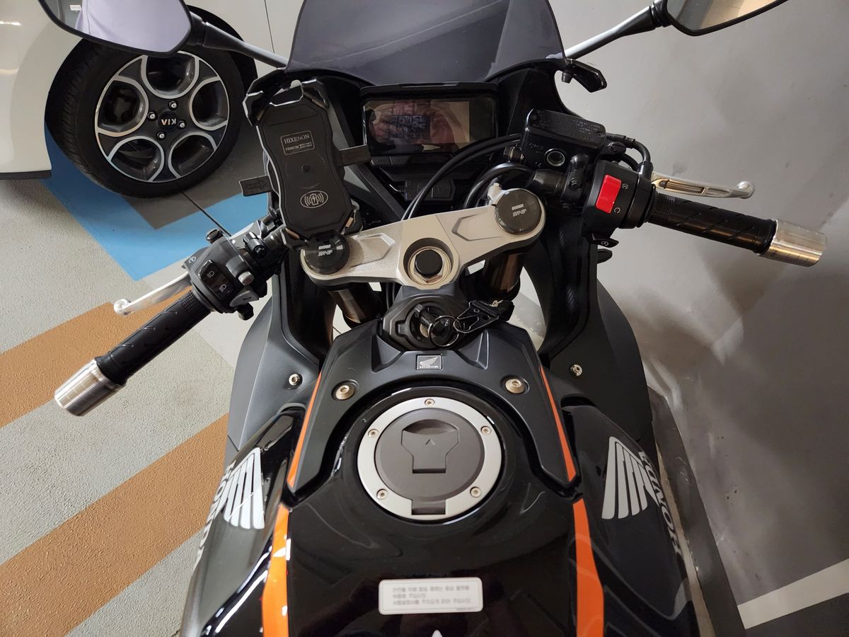 혼다 CBR 650 R MT 6