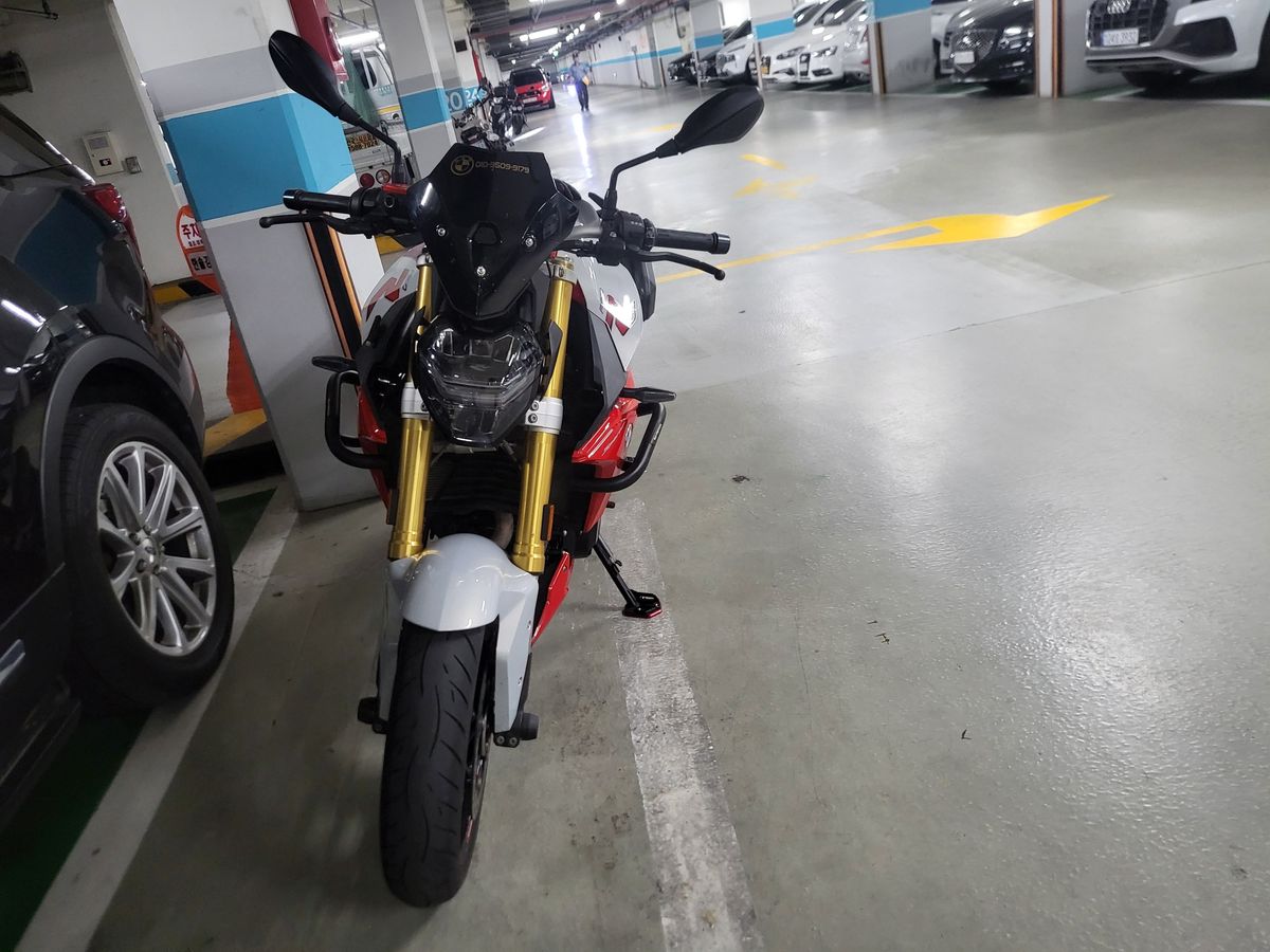BMW F 900 R more