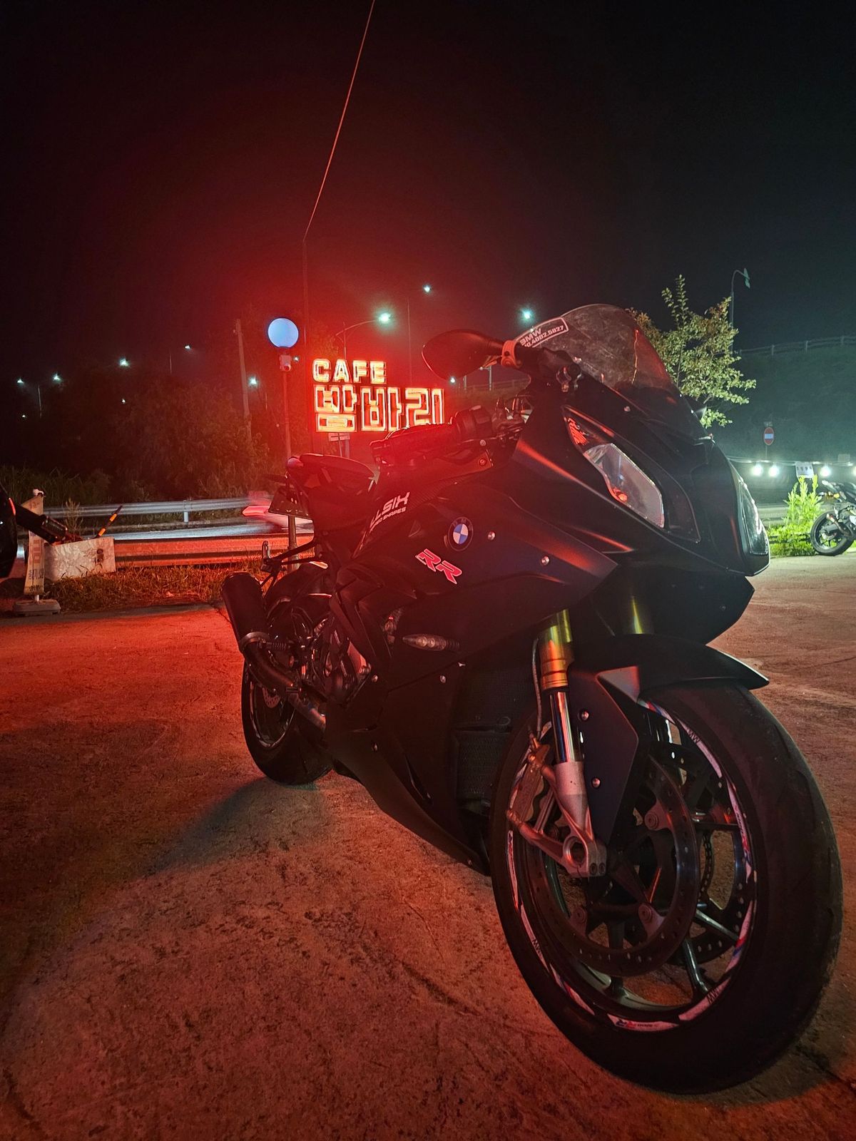 BMW S 1000 RR more