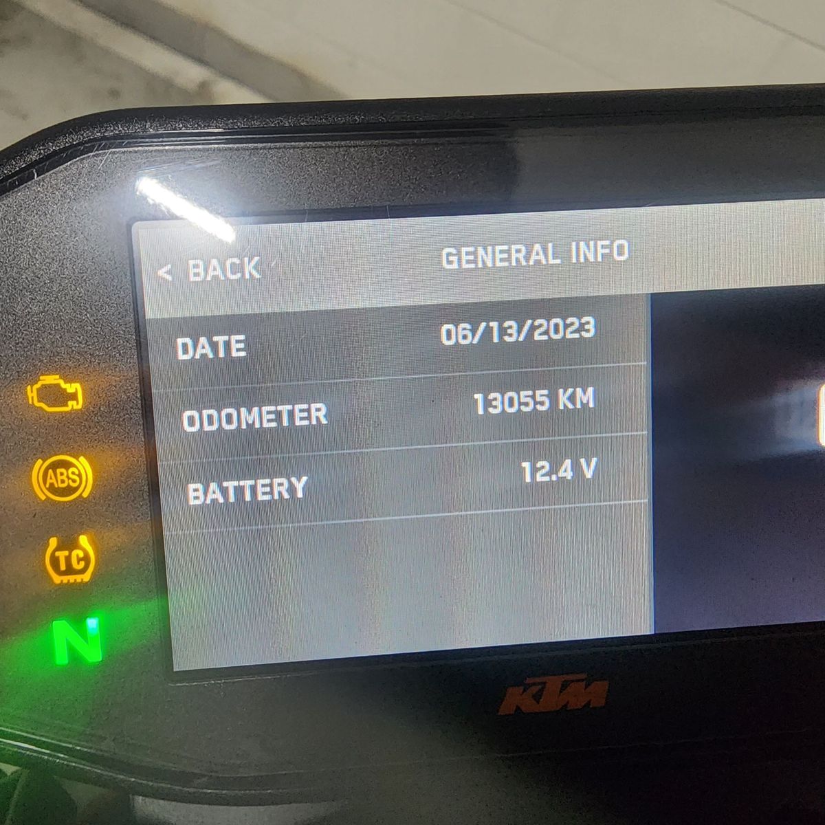 KTM 890 듀크 GP 5