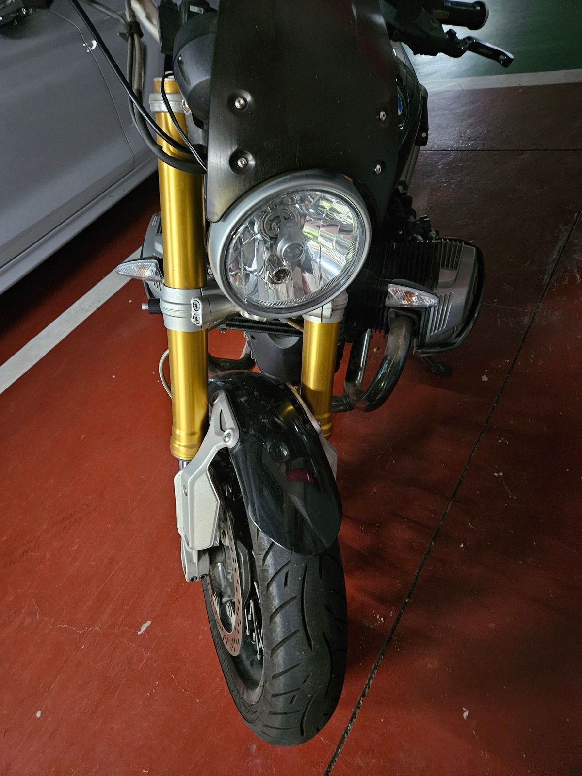 BMW R nine T 11