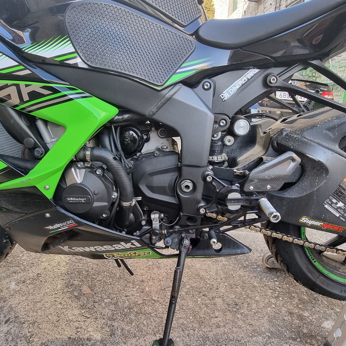 가와사키 닌자 ZX-6R main