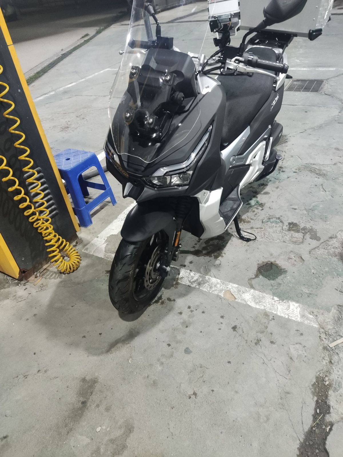 기타 ADV 125 more