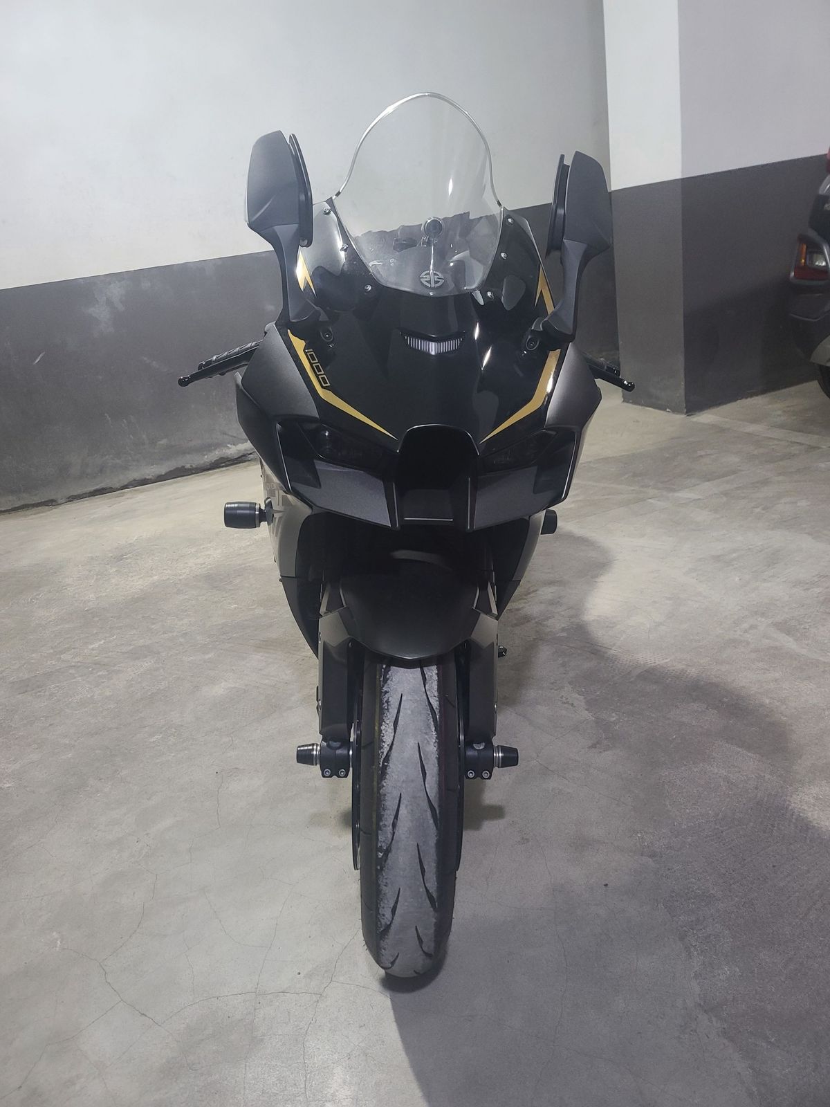 가와사키 닌자 ZX 10 R more