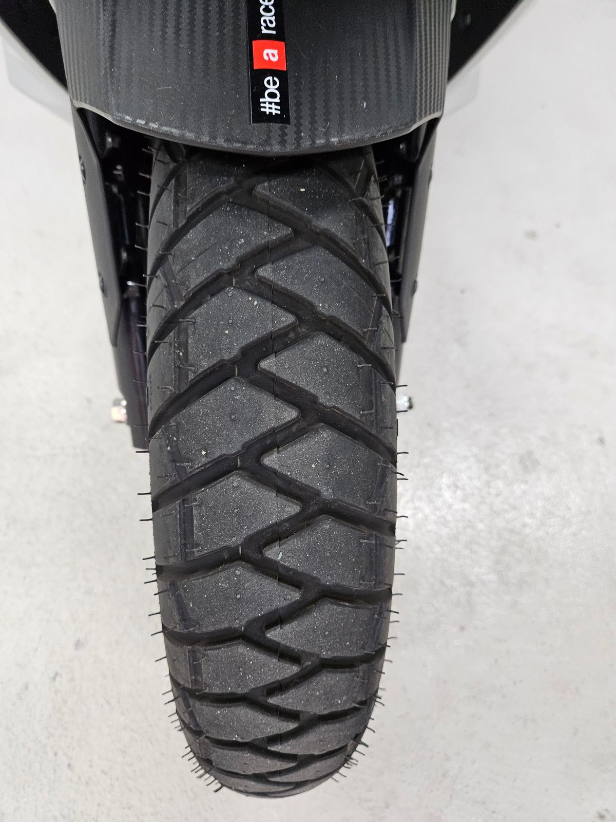 아프릴리아 SR GT 125 9
