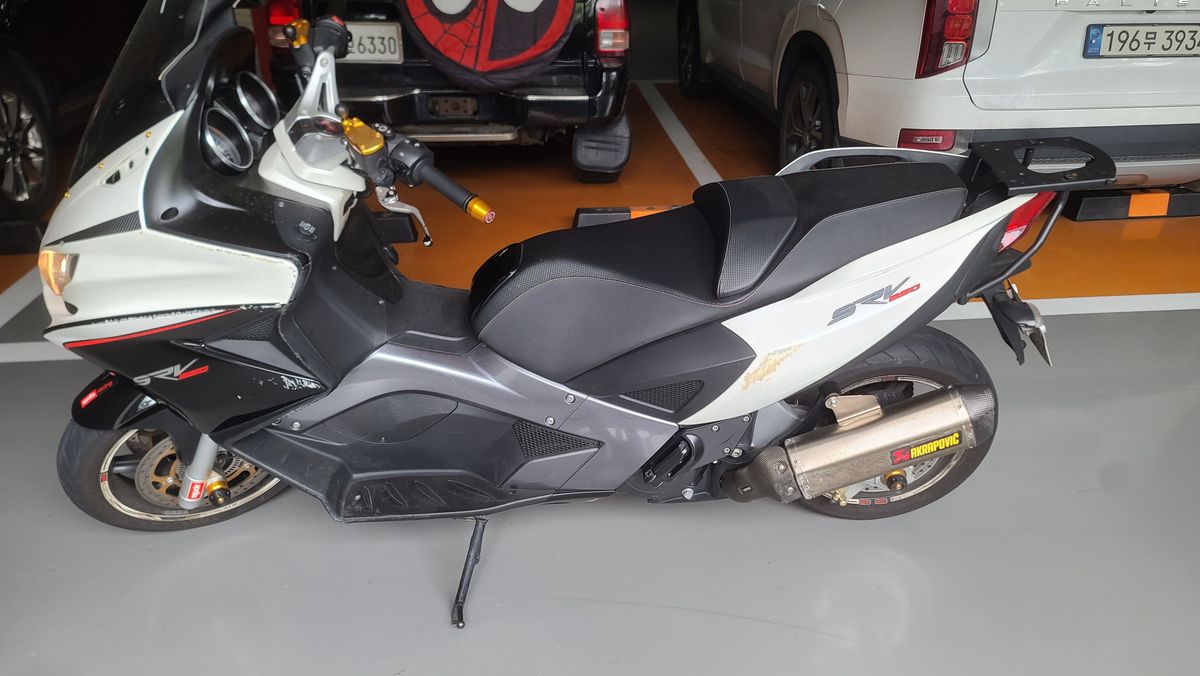 아프릴리아 SRV 850 main
