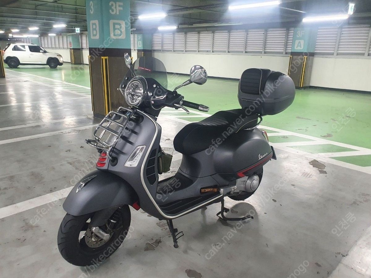 베스파 GTS 300 슈퍼스포츠 8