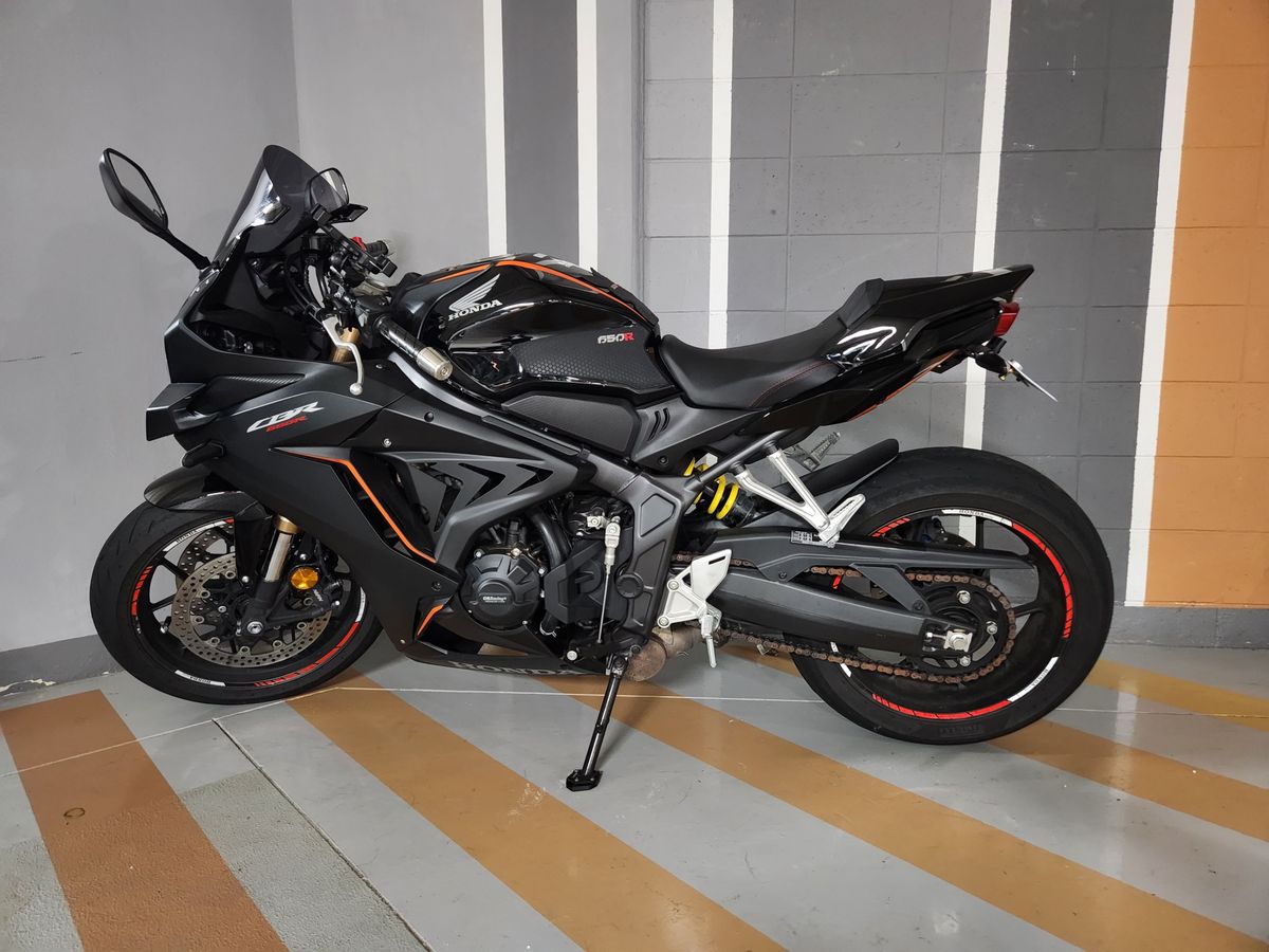 혼다 CBR 650 R MT thumb 2