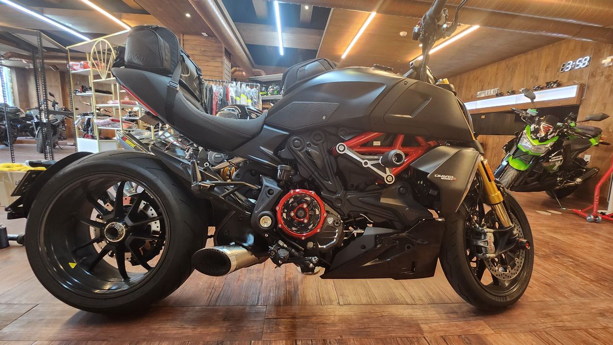 두카티 디아벨 1260 S main