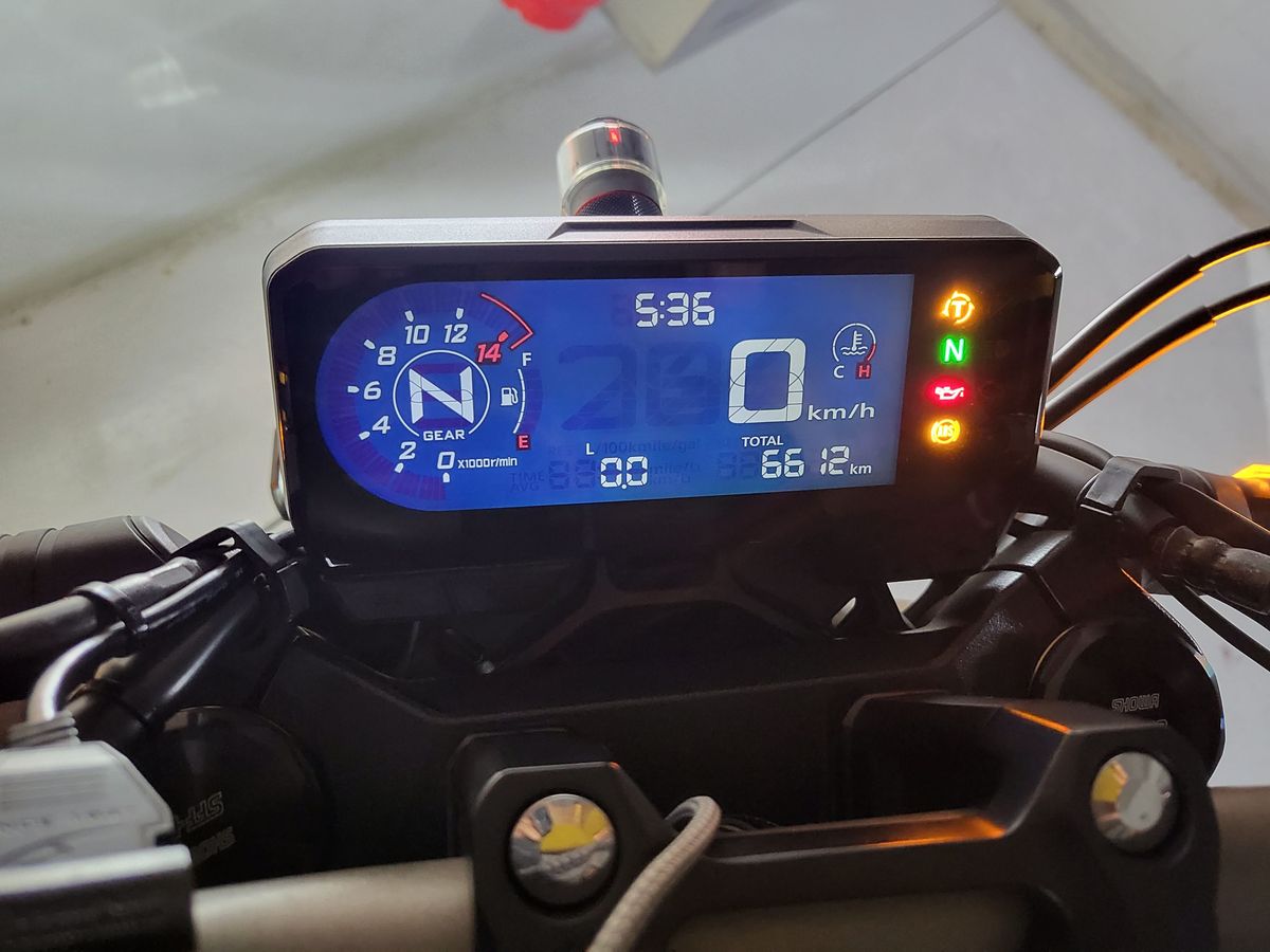혼다 CB 650 R 5