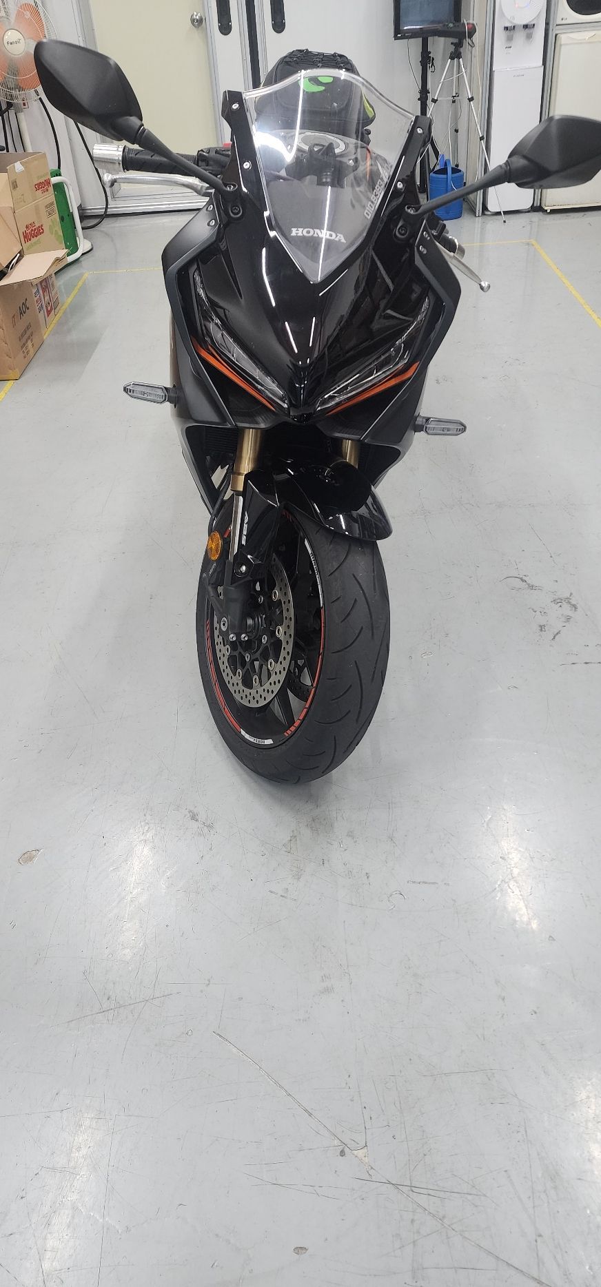 혼다 CBR 650 R MT more