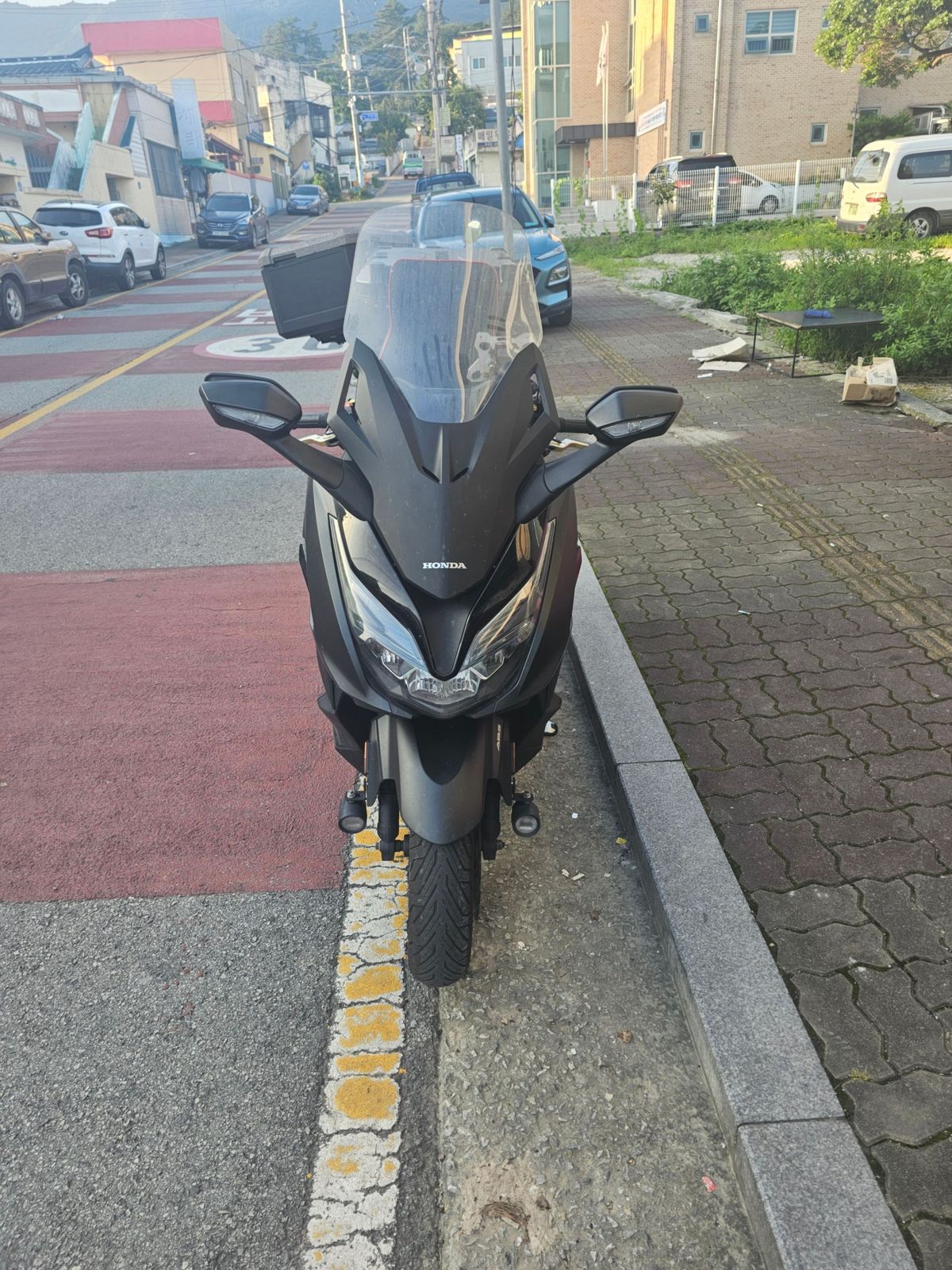 혼다 포르자 350 more