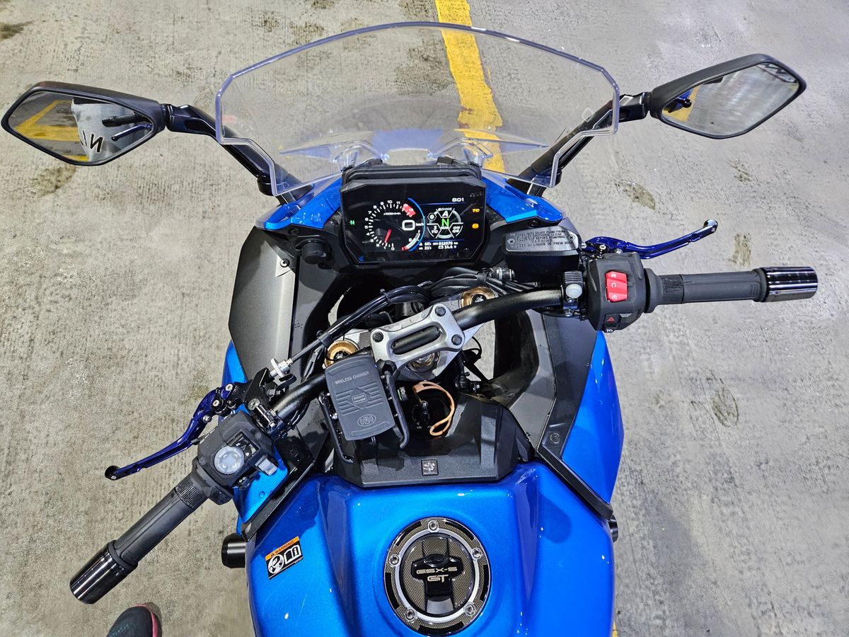 스즈키 GSX S 1000 GT 6