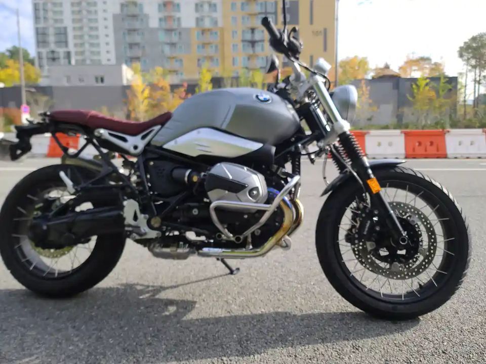 BMW R nine T 스크램블러 main