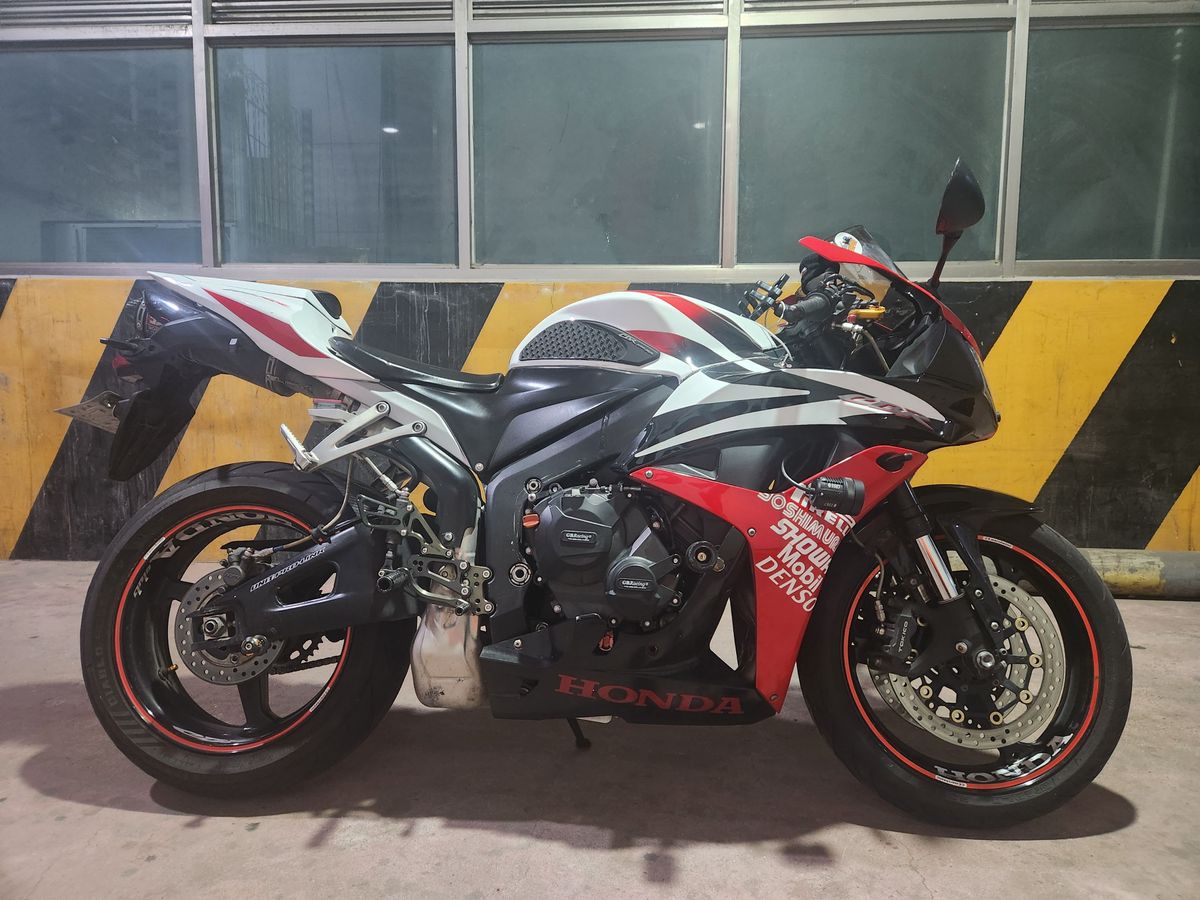 혼다 CBR 600 RR main