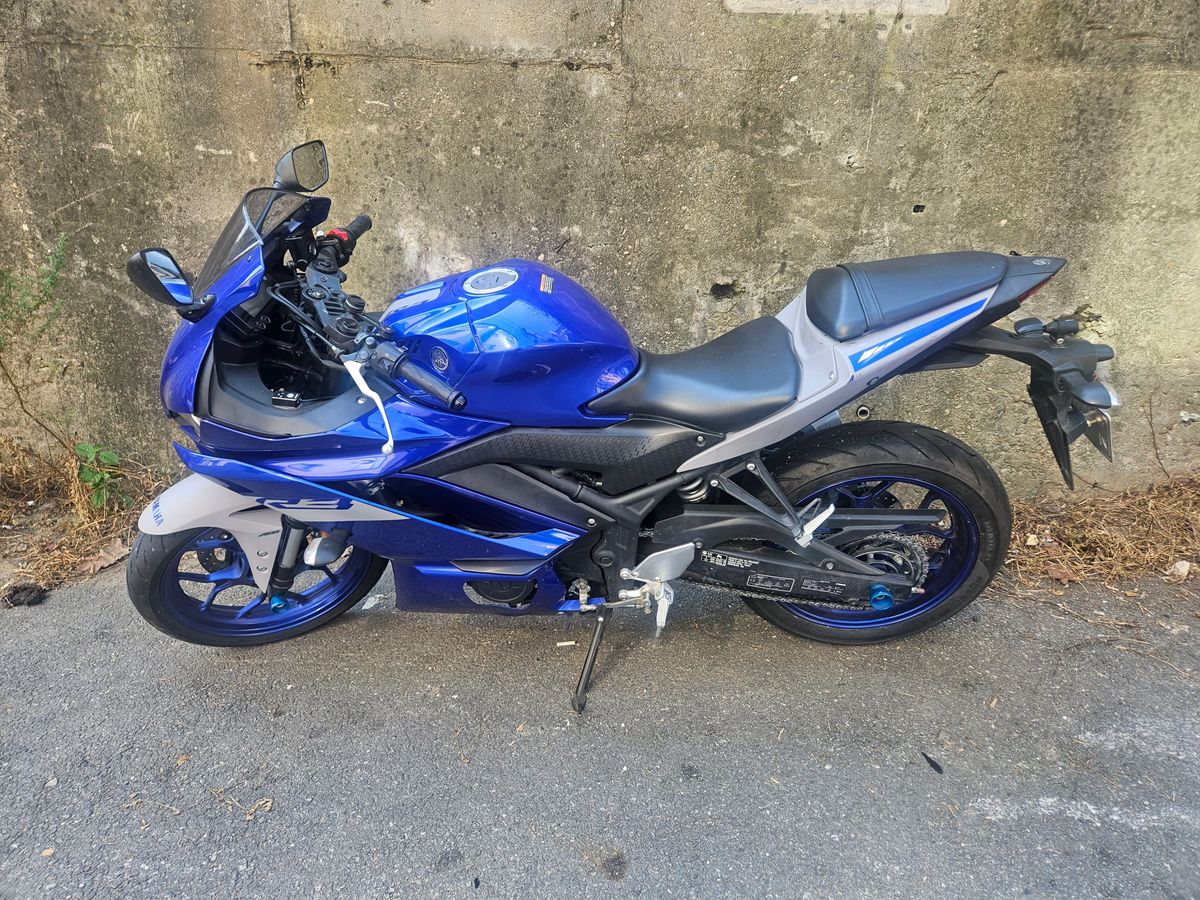 야마하 YZF R3 thumb 2