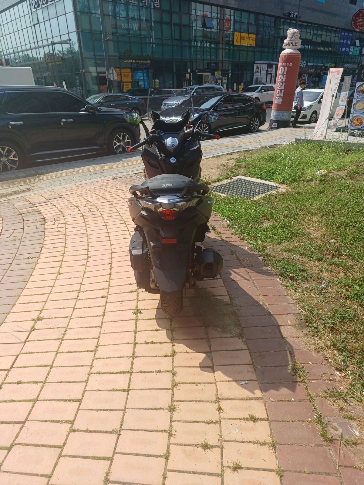 SYM 크루심 300 알파 ABS 4