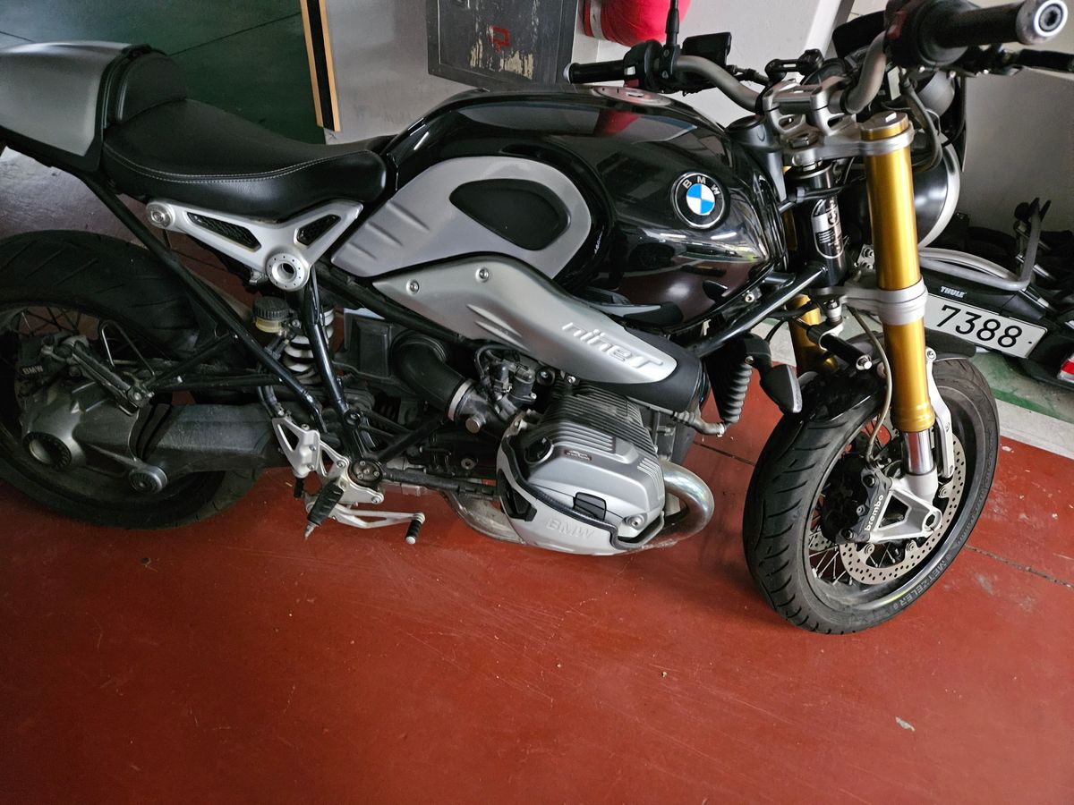BMW R nine T  thumb 2