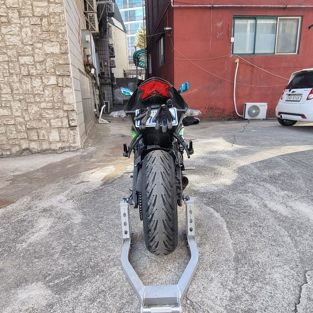 가와사키 닌자 ZX-6R 4