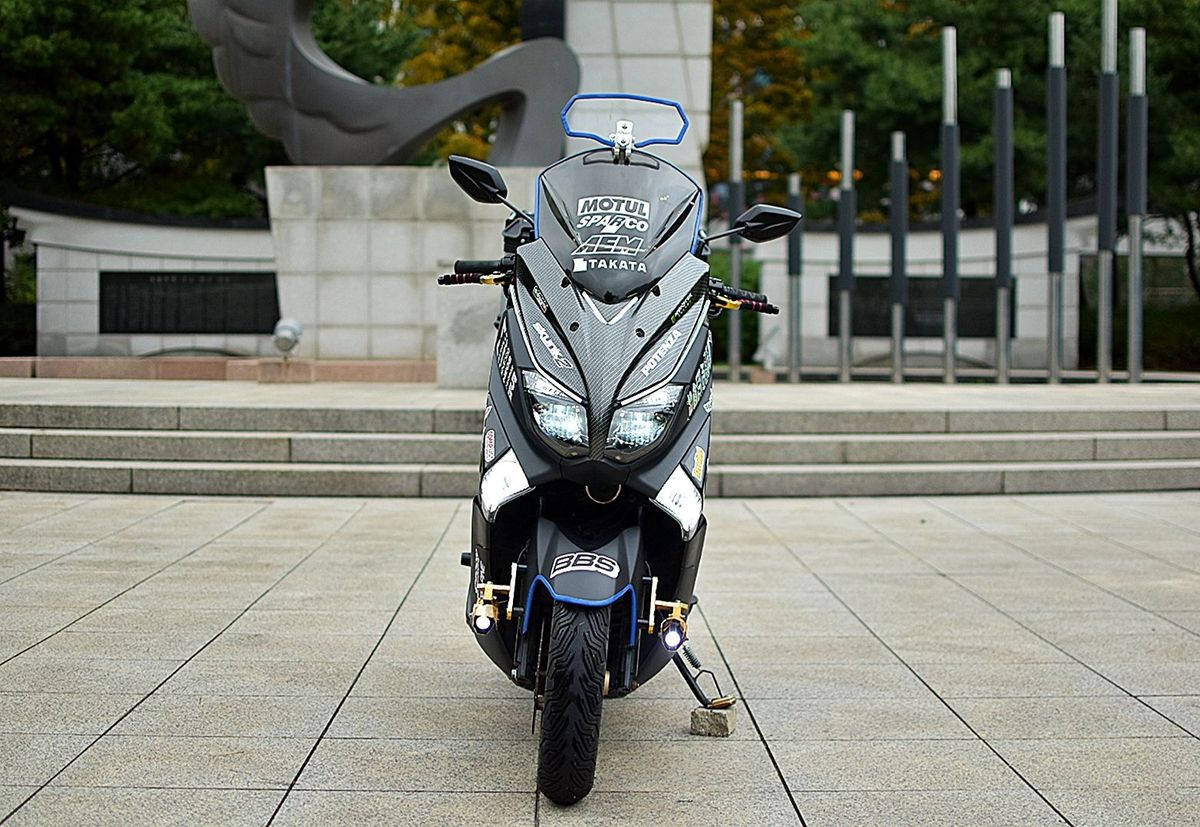 야마하 NMAX 125 more