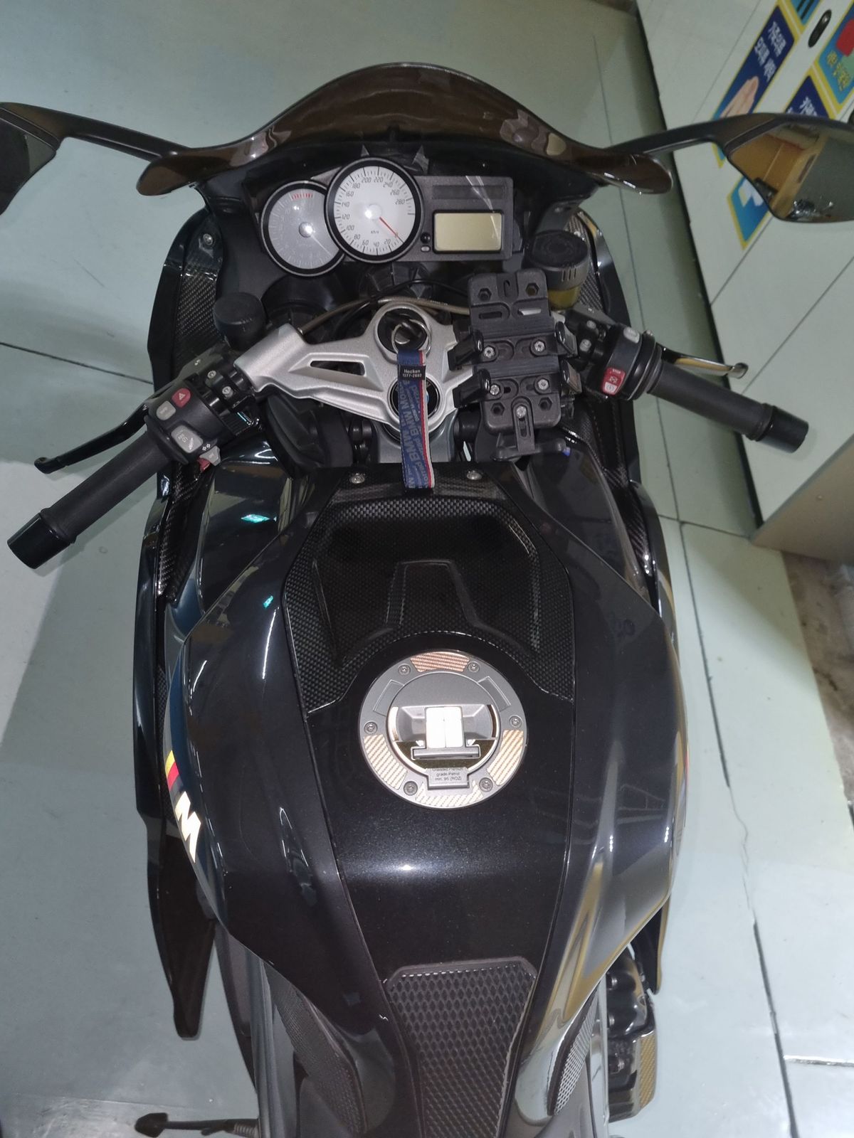 BMW K 1300 S more