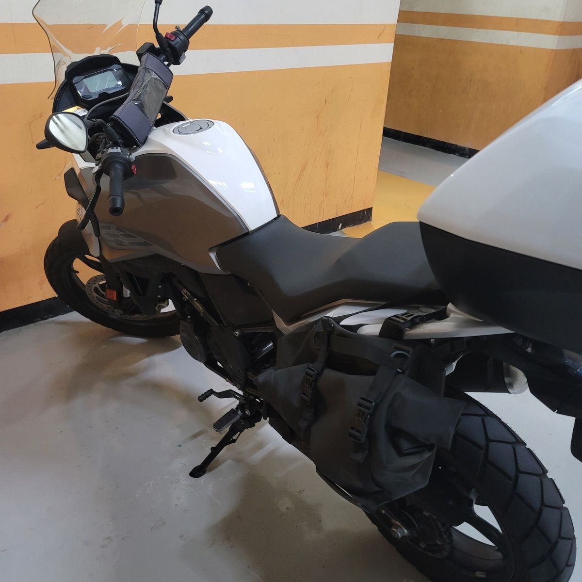 BMW G 310 GS thumb 2