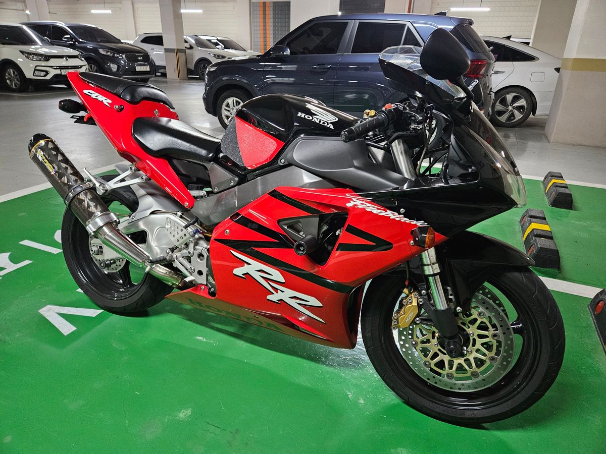 혼다 CBR 954 RR main