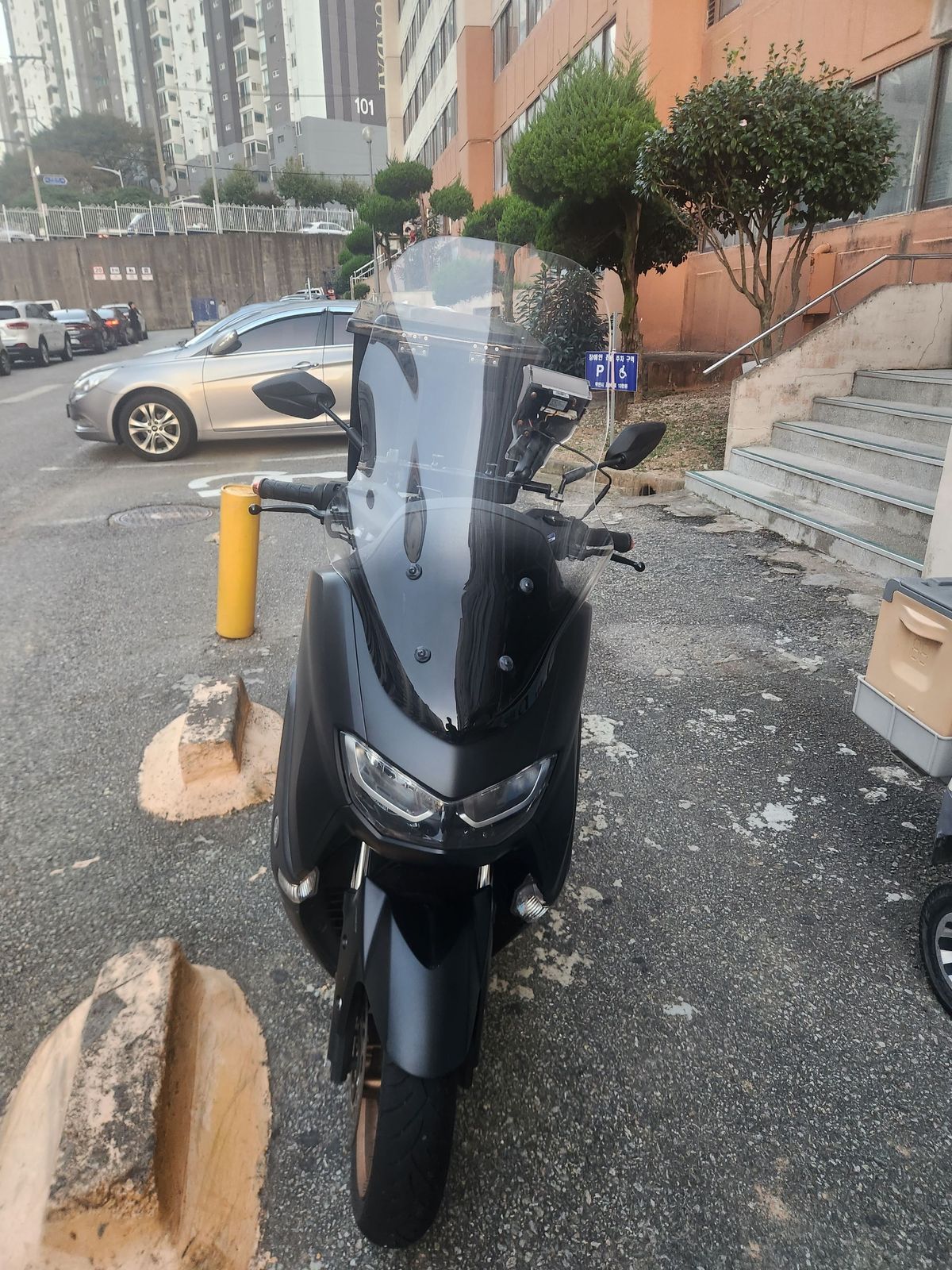 야마하 NMAX 125 more