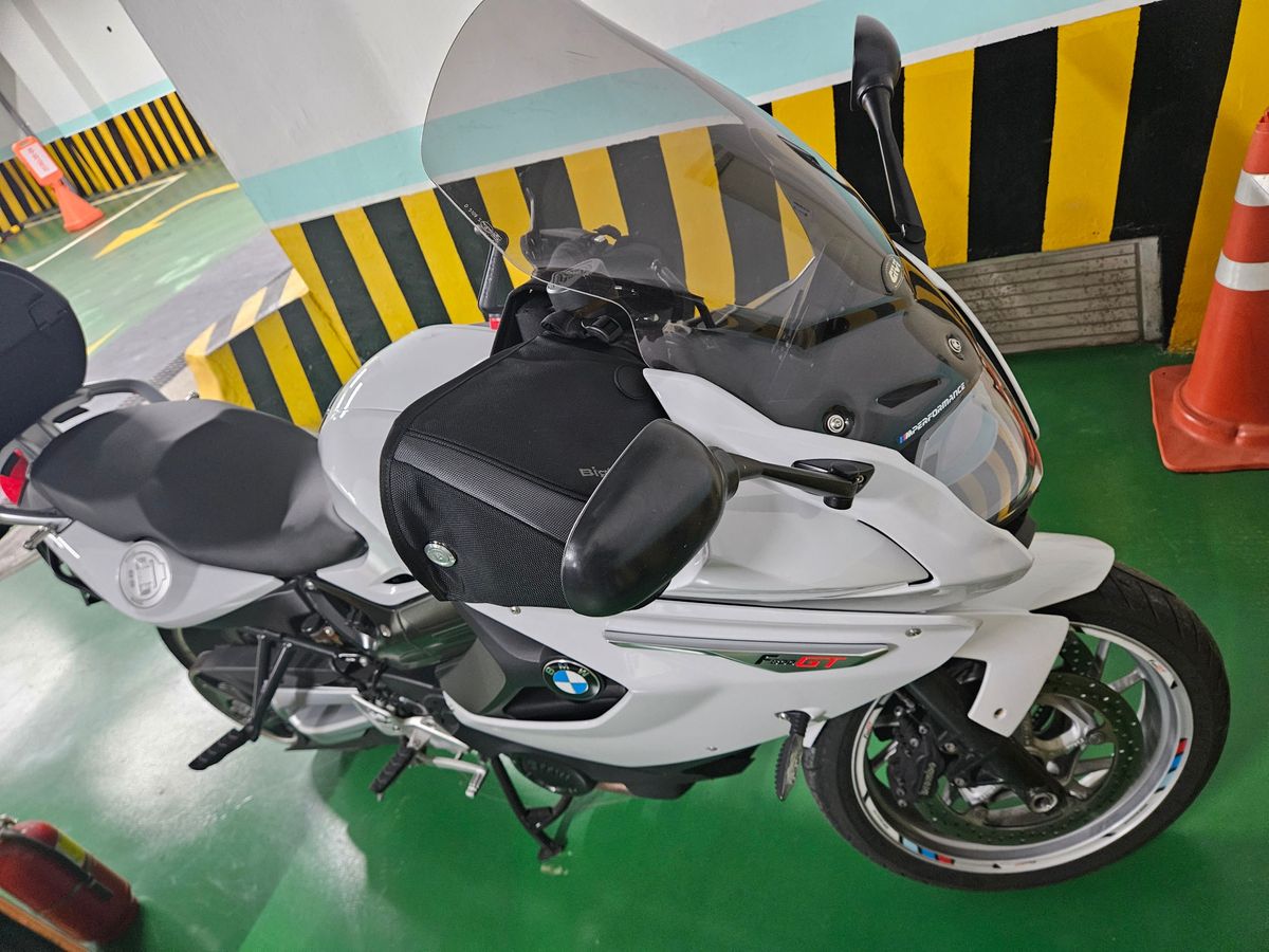 BMW F 800 GT main