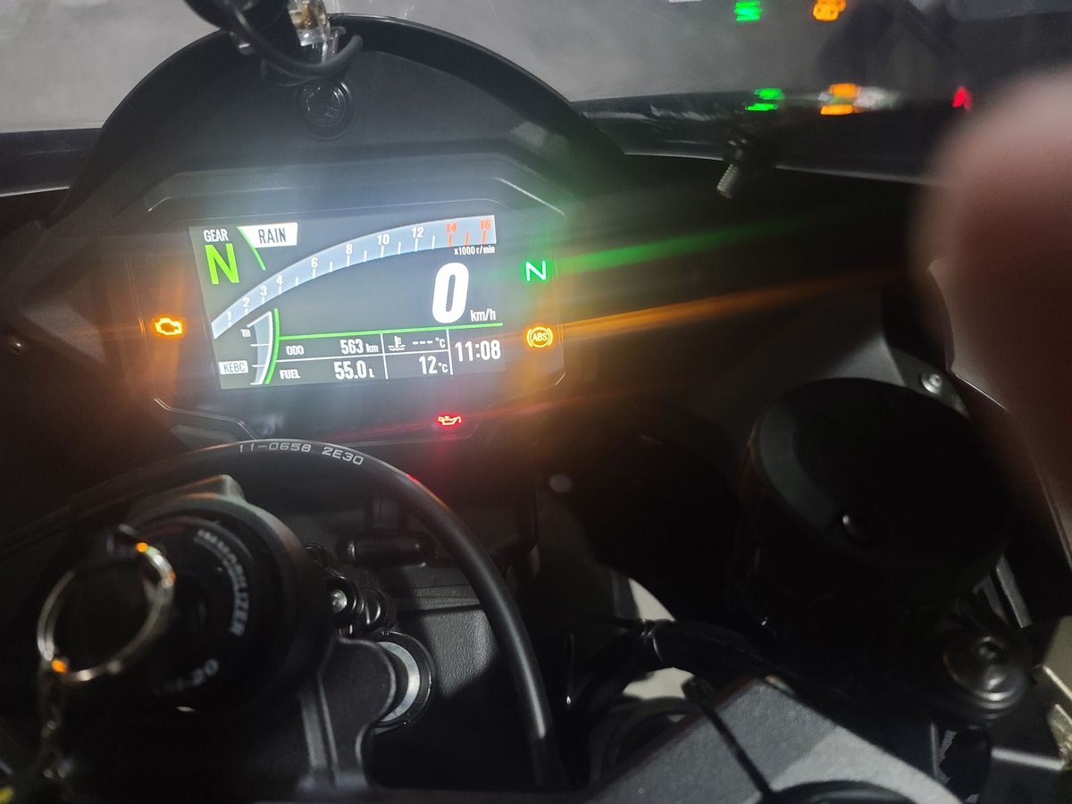 가와사키 닌자 ZX 10 R 5