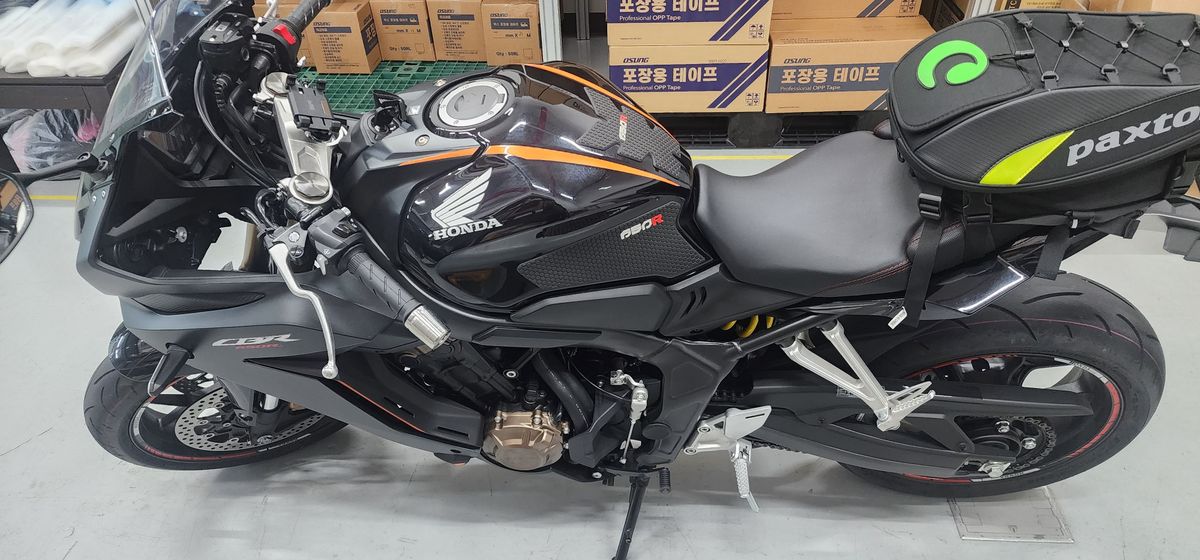 혼다 CBR 650 R MT thumb 2