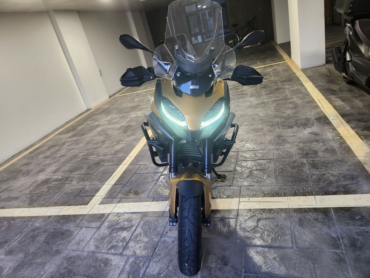 BMW F 900 XR more