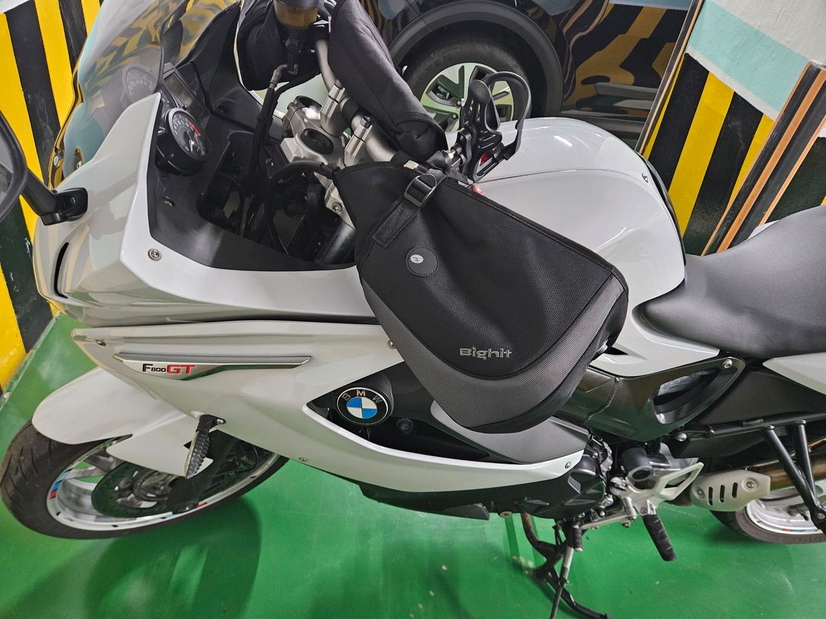 BMW F 800 GT more