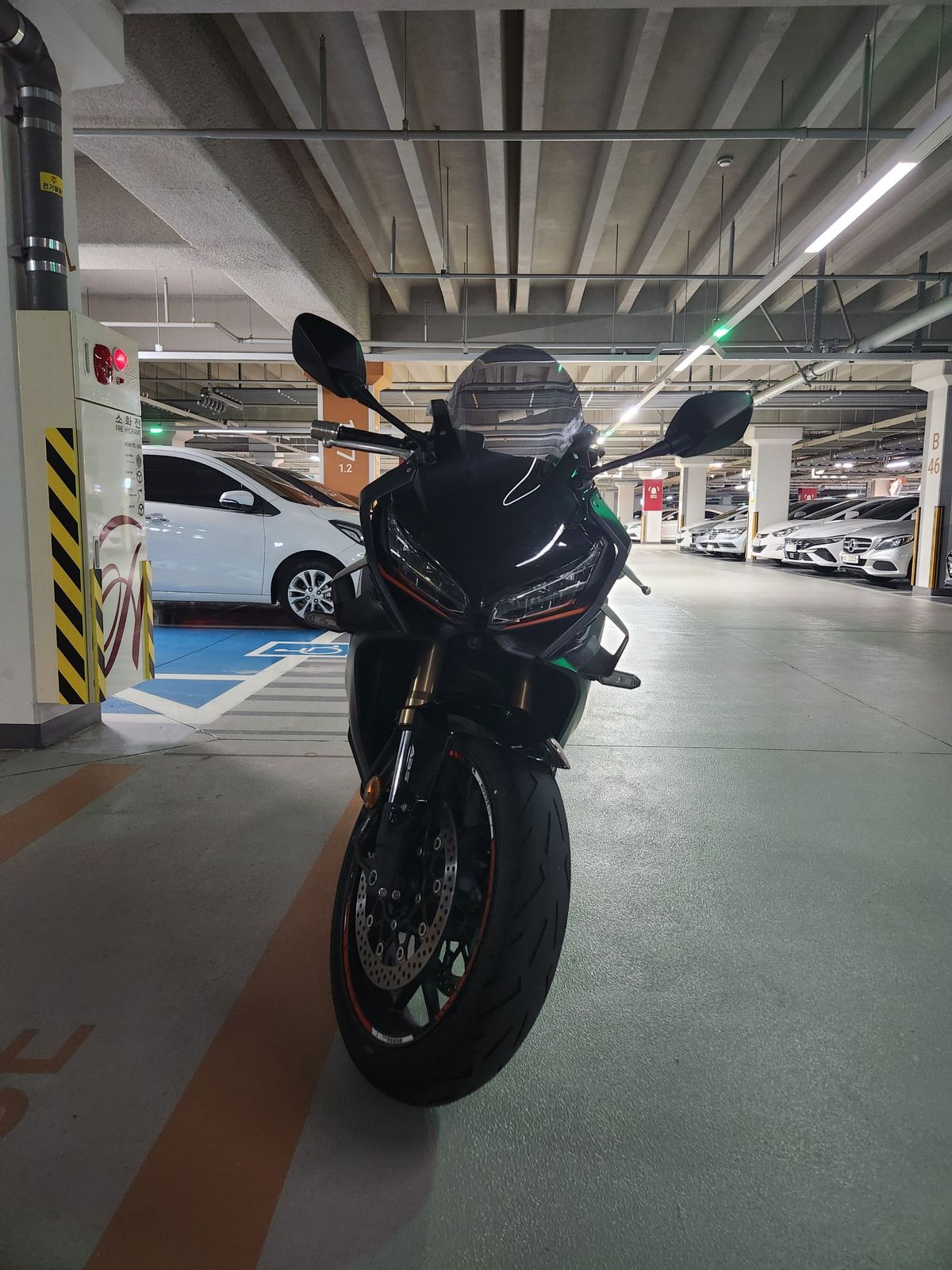 혼다 CBR 650 R MT more