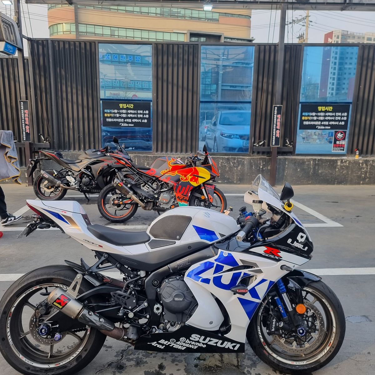 스즈키 GSX R 1000 R main