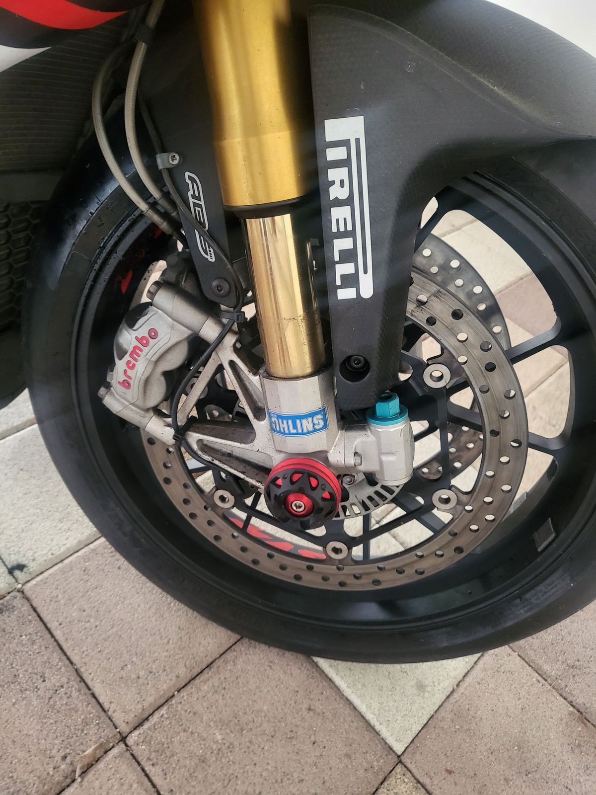 아프릴리아 RSV 4 RF 7
