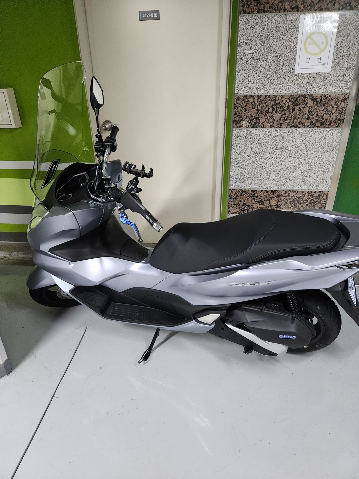 혼다 PCX 125 thumb 2