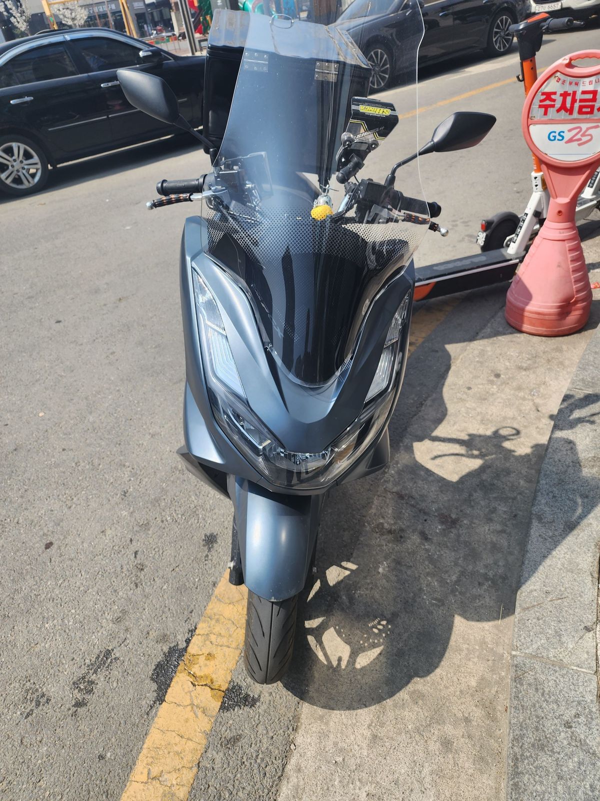 혼다 PCX 125 more