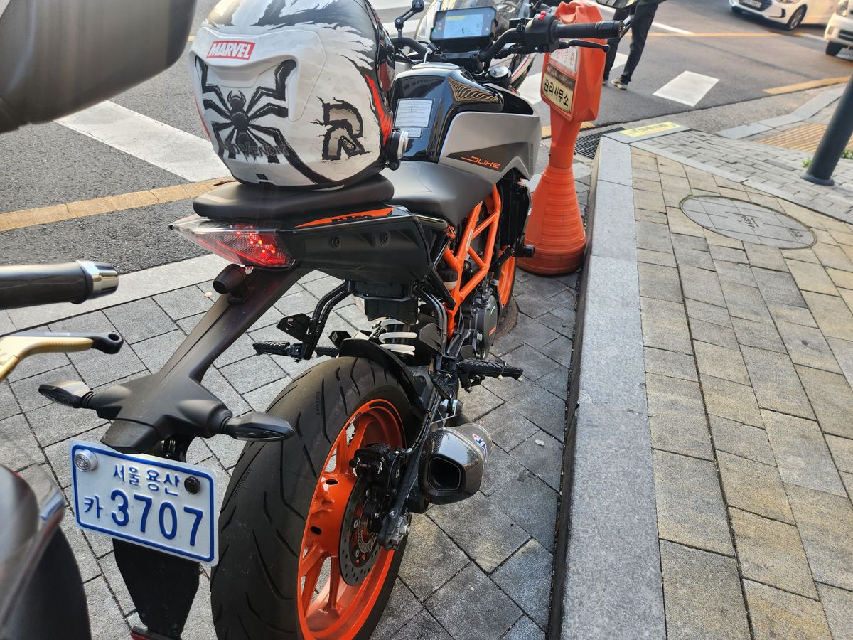 KTM 390 듀크 4