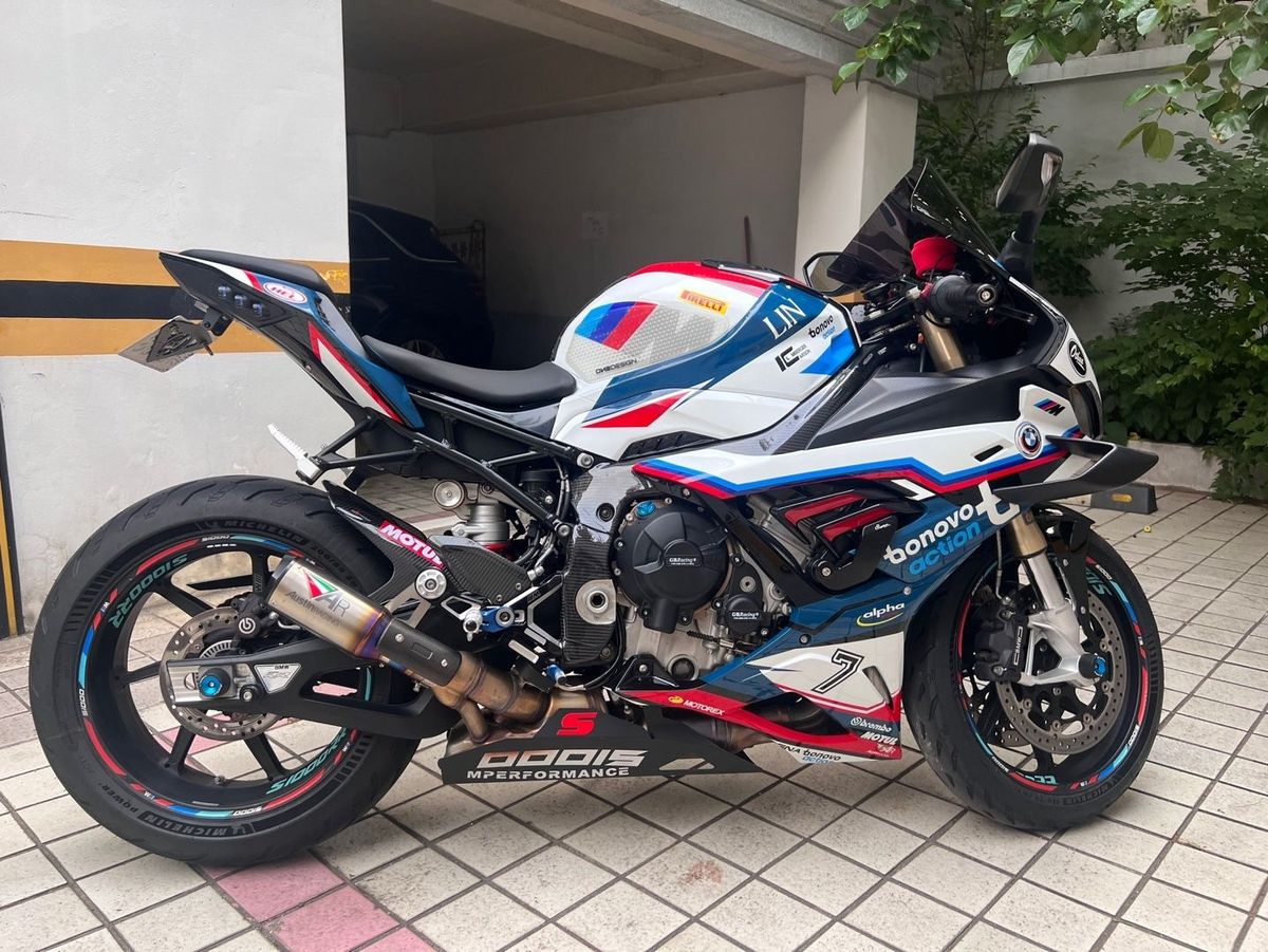 BMW S 1000 RR main