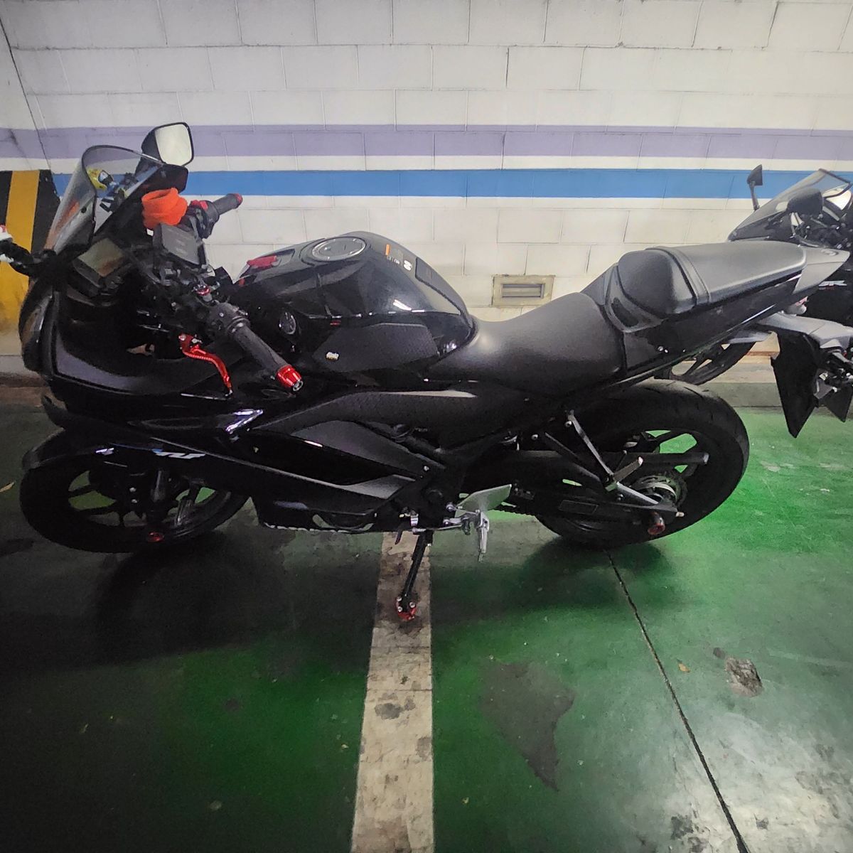 야마하 YZF R3 thumb 2