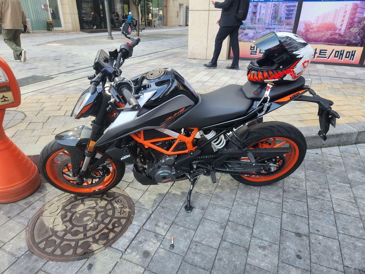 KTM 390 듀크 thumb 2
