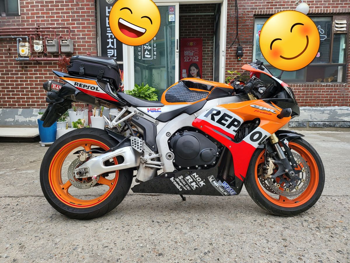 혼다 CBR 1000 RR thumb 2