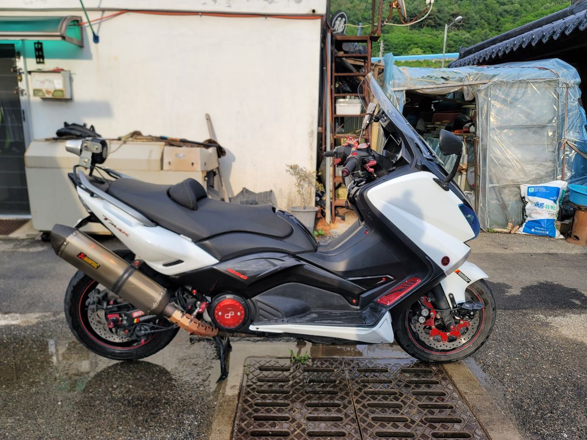 야마하 TMAX 530 main