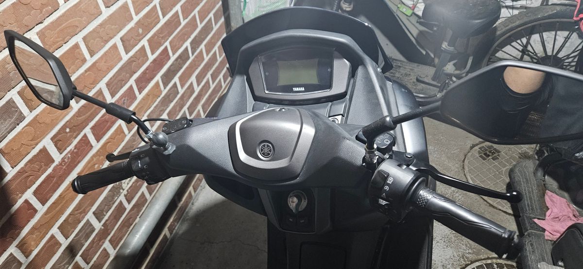 야마하 NMAX 125 6