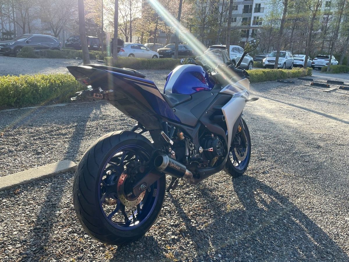 야마하 YZF R3 main