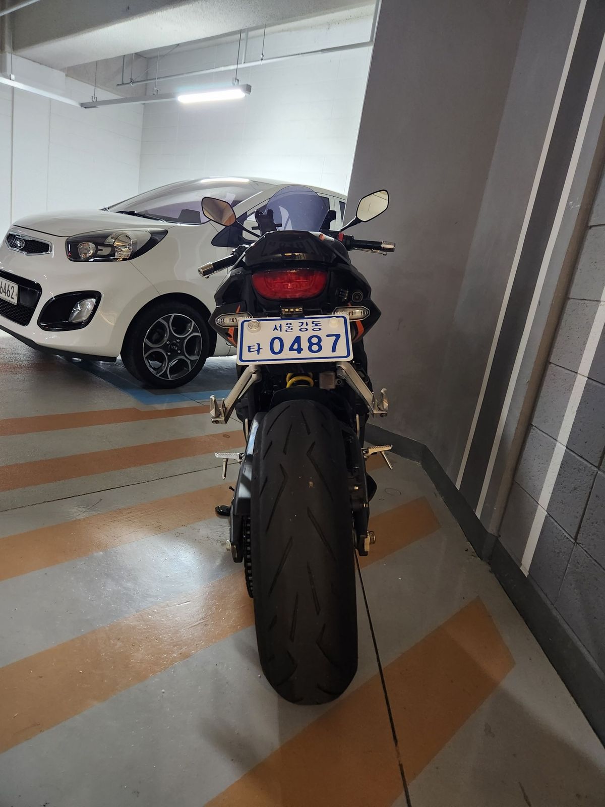 혼다 CBR 650 R MT 4