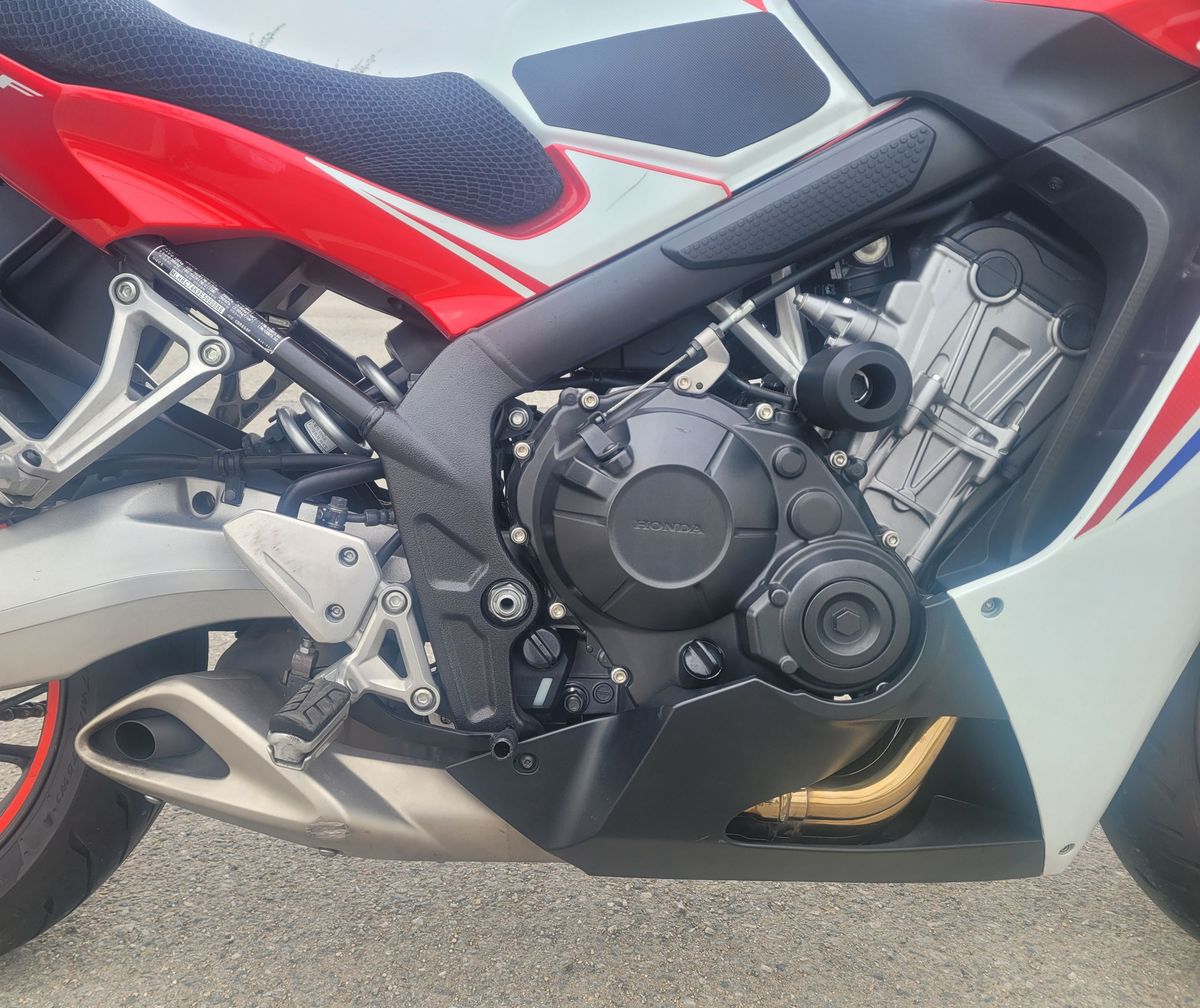 혼다 CBR 650 F 7